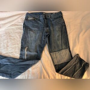 GAP Boyfriend Fit Jeans with Distressed Detail Sz 8